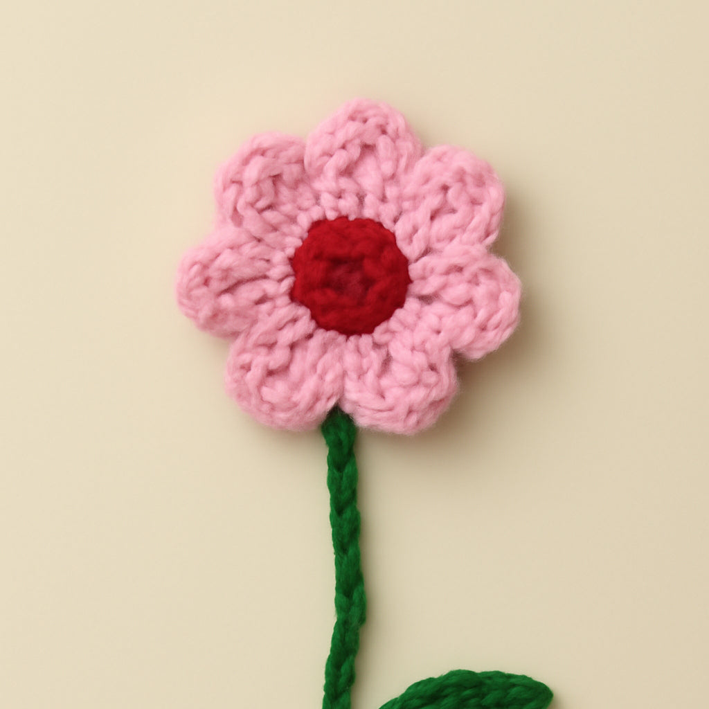 Pink Daisy Crochet Bookmark